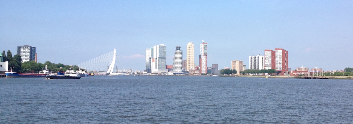 Skyline Rotterdam vanaf het Water